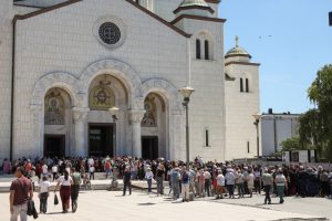 Zbog velikog interesovanja pojas Presvete Bogorodice ostaće u Hramu Svetog Save do 1. juna