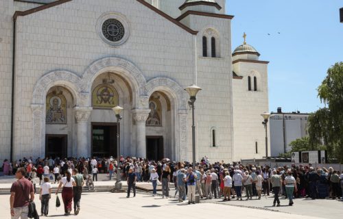 Podeljene sve osvećene trakice na Pojasu Presvete Bogorodice: Evo šta to znači za vernike