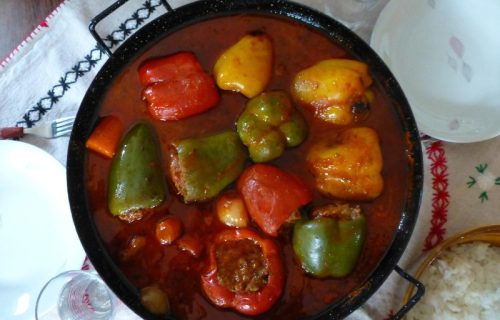 Najčešće greške koje mogu da pokvare ukus punjenih paprika: Evo na šta kuvari upozoravaju