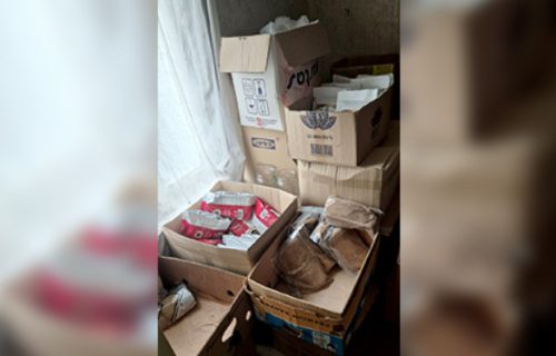 Nišlijka osumnjičena za nelegalan promet: U stanu pronađeno 300 kilograma duvana (FOTO)