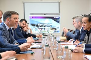 Ministar Mali sa delegacijom MMF-a: “Imamo značajno bolje rezultate od očekivanih, u 2026. rast od 3 odsto” (FOTO)