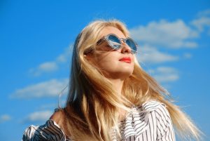 Neobičan znak može da otkrije da vam nedostaje “vitamin sunca”: Telo šalje signale koje mnogi ignorišu