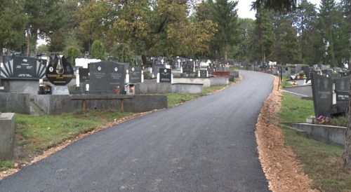 Vandalizam kod Travnika: Porušeno 11 spomenika na srpskom groblju i oštećena kapela u Trnovcu