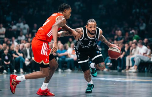 Pravi derbi u "Areni": Partizan konstantno vodi, ali Zvezda nije u velikom minusu