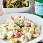 Prolećna salata sa tortelinama: Zavodljivog ukusa sa bogatim dresingom (RECEPT+VIDEO)
