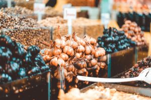 Beli luk, crne boje: Fermentisana superhrana, osvaja svet gastronomije i nutricionizma