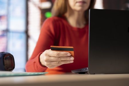 Loša vest za onlajn kupce: Popularna kineska kompanija povećala cene zbog novih taksi