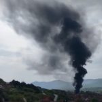 Veliki požar u Svrljigu: Zapalila se fabrika nameštaja, dim se vidi i iz Niša