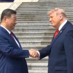 Ko je pobedio? Tramp vuče, Si se ne da, snimak rukovanja u Pekingu postao viralan (VIDEO)