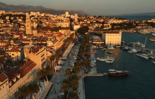 Hrvatska u šoku: Usred Splita slavio se trijumf Zvezde i osvajanje Kupa šampiona u Bariju (FOTO)