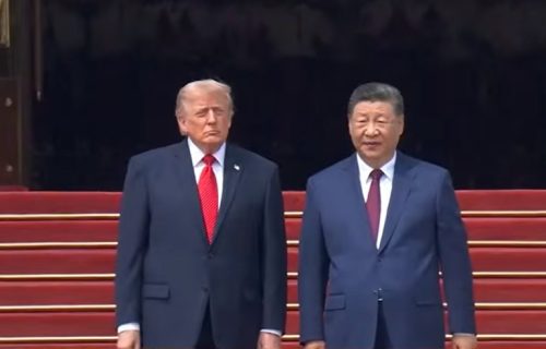 Crveni tepih i počasna garda za ispraćaj: Donald Tramp završio dvodnevnu posetu Kini
