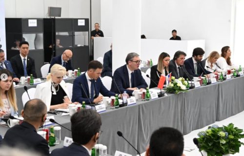 Četvrti dan posete Kini: Vučić presrećan, ugovoreno 953 miliona evra investicija za više gradova u Srbiji