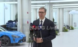 (UŽIVO) Vučić se obraća iz Kine, oduševljen fabrikom automobila “Šaomi”: “Ovako nešto nikada nisam video”