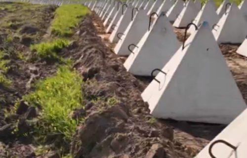 Sprema se rat sa Rusijom: Letonija intenzivno gradi utvrđenja, vrše masovnu eksproprijaciju zemljišta