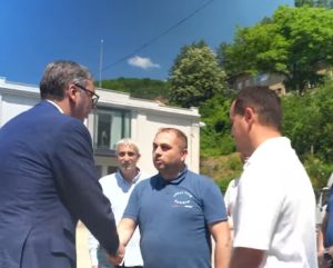 Vučić se obratio građanima: “Ne postoji ništa važnije od borbe za ljude” (VIDEO)