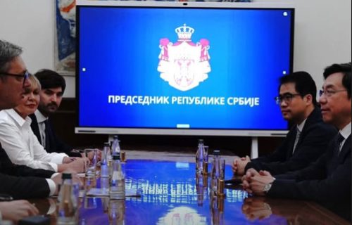 Predsednik Vučić sastao se sa kineskim stručnjakom za veštačku inteligenciju Kaj-Fu Lijem (FOTO)