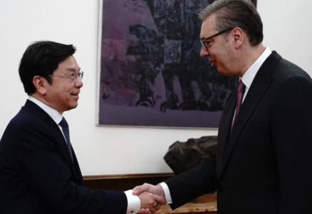 “Inovacije važne za dalji razvoj”: Vučić se sastao sa kineskim stručnjakom za veštačku inteligenciju