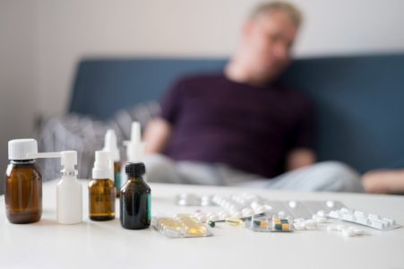 Alkohol i lekovi nisu bezazlena kombinacija: Čak i ibuprofen može da poveća rizik od ozbiljnih problema