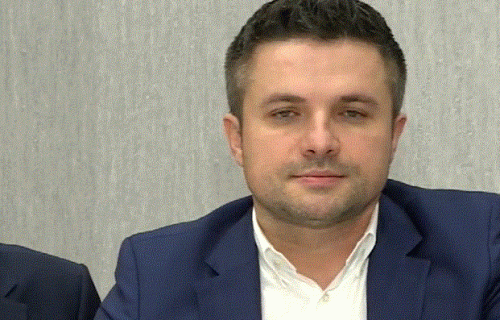 Oglasio se Edinov najbliži saradnik: "Život je nekad grozan" (FOTO)