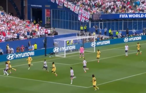 Meč za zaborav: Engleska bez rešenja za čvrstu Ganu (VIDEO)