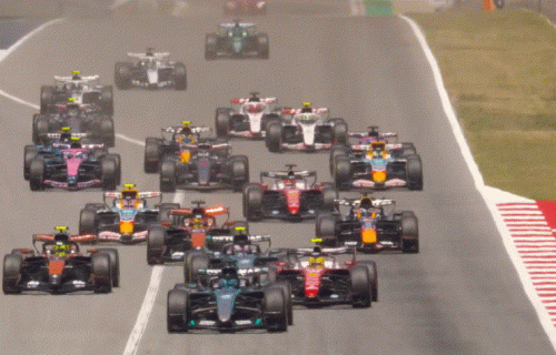 Ferari završio na vrhu pobedničkog postolja: Hamilton došao do trijumfa u Španiji