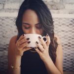 Da li kafa stvarno razbuđuje? Odgovor nije tako jednostavan kao što mislimo