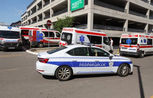 Nasilje na bazenu na Košutnjaku: Tinejdžeri motkama napali obezbeđenje usred noći iz sumanutog razloga