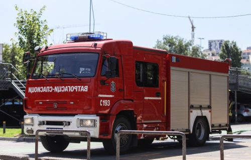 Veliki požar kod Niša blokirao auto-put: Gust dim izazvao kolaps u saobraćaju