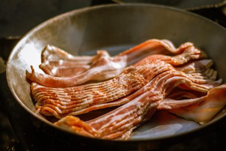 Hitno se povlači dalmatinska panceta zbog prisustva bakterije: Oglasili se iz “Lidla”