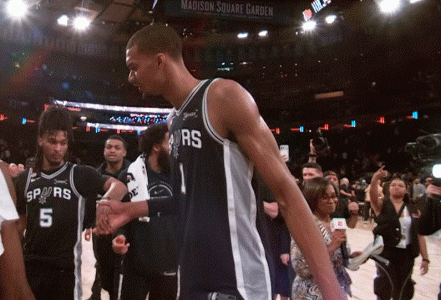 San Antonio oživeo finale: Sparsi slavili u Njujorku i smanjili rezultat u seriji (VIDEO)