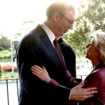 Vučić na svečanoj večeri u Tivtu: "U manje formalnoj atmosferi razgovaram sa brojnim zvaničnicima" (FOTO)