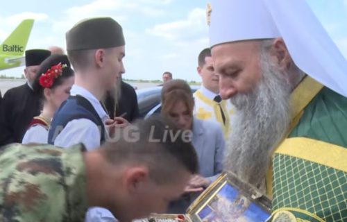 Časni pojas svečano ispraćen od Hrama ka aerodromu "Nikola Tesla": Biće vraćen na Svetu Goru (VIDEO)