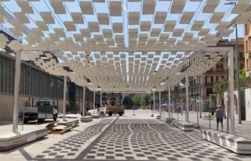 Kinetička pergola: Menja se u odnosu na strujanje vetra i sunčevu svetlost (VIDEO)