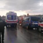 Tragedija u Turskoj: Minibus pun turista izleteo sa puta i sleteo u jarak, za sada 26 mrtvih (VIDEO)