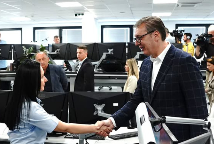 Vučić obišao moderni dispečerski centar: “Naša železnica mora biti tačnija i od nemačke i od švajcarske”