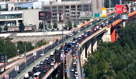 Na Gazeli saobraćajni kolaps: Beograđanima se savetuje strpljenje, evo gde su još gužve (FOTO)