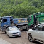Uz asistenciju KP počelo rušenje pet vikendica u vlasništvu Srba na Gazivodama, prisutan i Euleks (VIDEO)