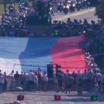 Razvijena srpska zastava teška jednu tonu na skupu "Srbija jedna porodica" (FOTO)