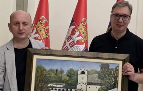 Vučić zahvalio Kneževiću na poklonu u ime grupe Srba sa Cetinja