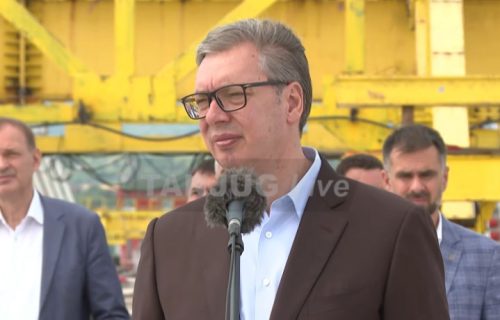 (UŽIVO) "Pravo malo arhitektonsko-građevinsko remek-delo": Vučić na spajanju novog mosta preko Dunava