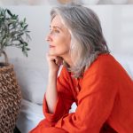Kako sačuvati kosu u menopauzi: Pet jednostavnih načina da smanjite opadanje i ojačate vlasi