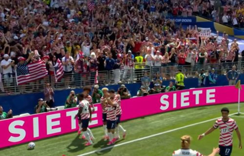 Ameri vode u Sijetlu: "Kenguri" na konopcima, VAR ih nije pomazio (VIDEO)