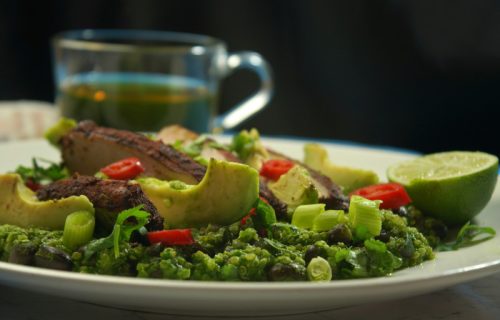 Salata od krastavaca i avokada: Zelena sinfonija vitamina i ukusa (RECEPT+ VIDEO)