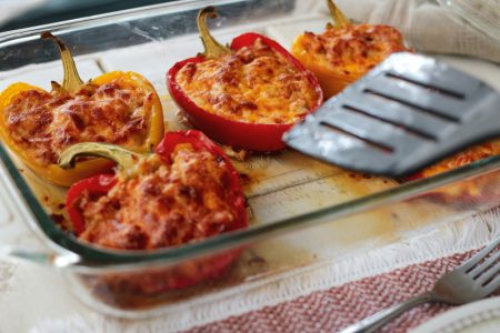 Punjena paprika sa jajima i mocarelom: Lagani ručak, bez mesa (RECEPT)