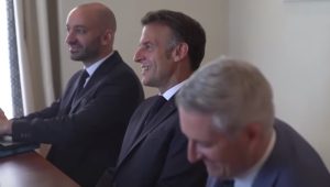 Makron pun reči hvale: “Vučić radi odličan posao, Srbija vredno radi”