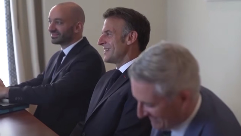Makron pun reči hvale: “Vučić radi odličan posao, Srbija vredno radi”