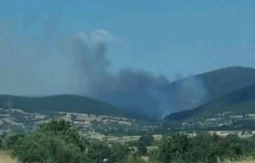 Ogroman požar besni u Grčkoj: Angažovano na desetine vatrogasaca i pet aviona