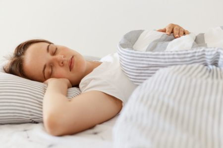 Spavanje u hladnijoj sobi, može podstaći sagorevanje kalorija i poboljšati metabolizam