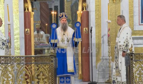 Prelepe scene u Hramu Svetog Save: Mnoštvo vernika na liturgiji pred ispraćaj Pojasa Presvete Bogorodice