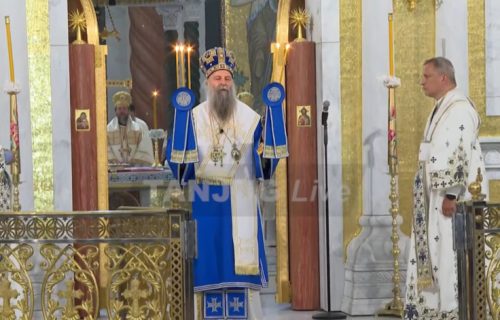 Prelepe scene u Hramu Svetog Save: Mnoštvo vernika na liturgiji pred ispraćaj Pojasa Presvete Bogorodice